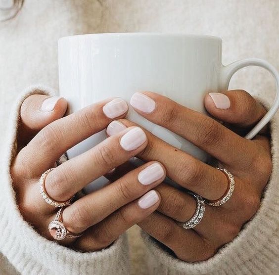 Sheer Milky White Short Oval with Rings Sheer Milky White Short Oval with Rings — Milky White Nails