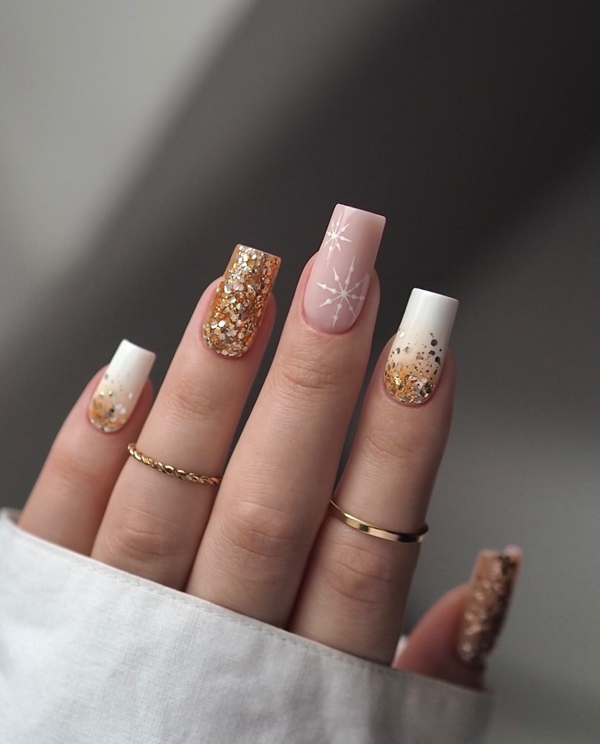 Pale Pink Gold Glitter Gradient Medium Squovals — Winter Squoval Nails