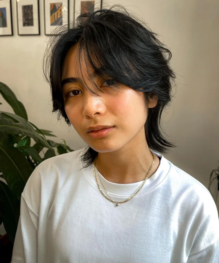 Voluminous Mid-Back Honey Blonde Shag — Winter Shag Haircuts