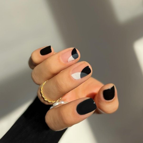 Short Square Visual Idea — Winter Square Nails