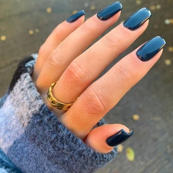 Glossy Visual Idea Glossy Visual Idea — Winter Nail Colors