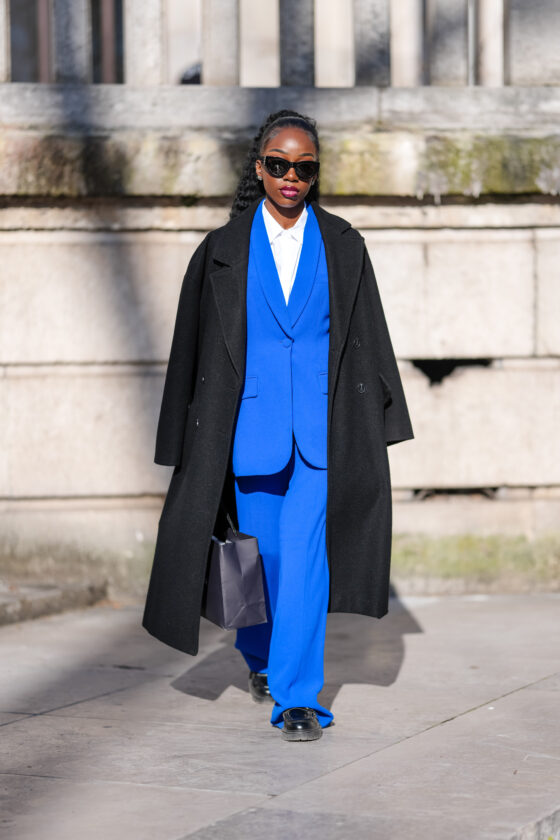 Royal Blue Suit and Black Coat for a Sharp, Colorful Winter Statement — Colorful Winter Outfits