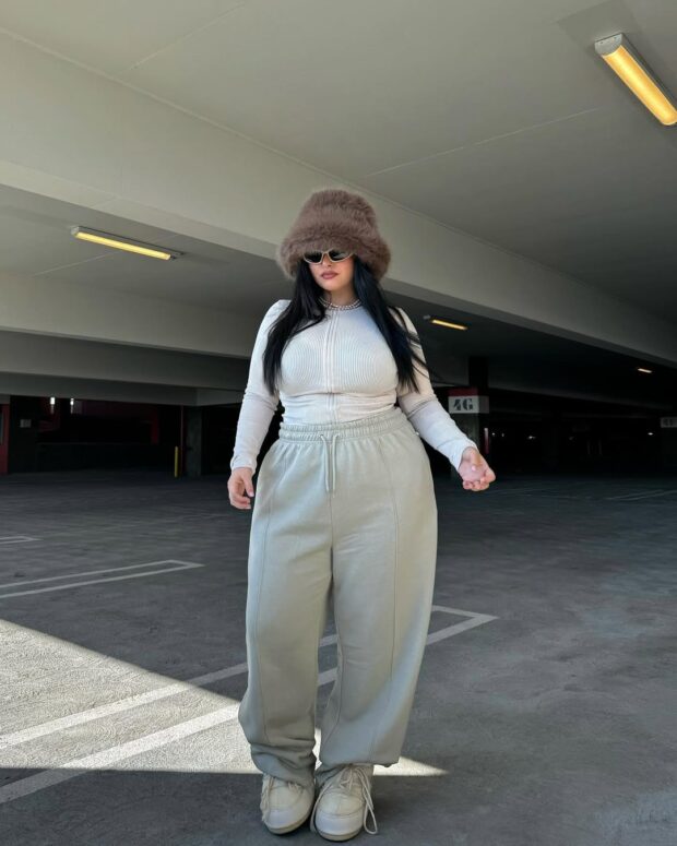 Light Grey Sweatpants with Bucket Hat and Beige Tones — Sweatpants Outfits