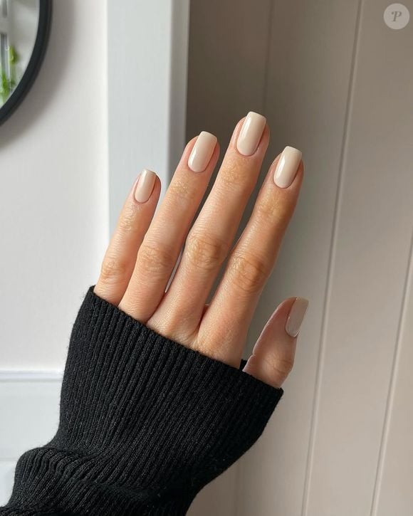 One Hand Light Beige Short Square Nails One Hand Light Beige Short Square Nails — Winter Nail Colors for Women Over 40