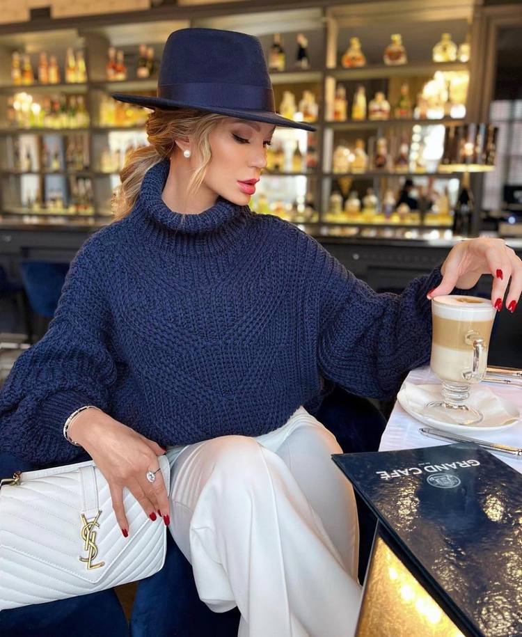Casual Work Outfit Idea — Minimalist Winter Outfits