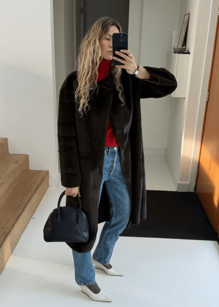 Chic Dark Brown Faux Fur Coat with Red Turtleneck Chic Dark Brown Faux Fur Coat with Red Turtleneck — Winter Outfits for Petite Women