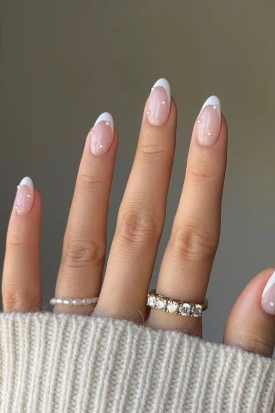 Classic French with Pearl Accents Almond Nails Classic French with Pearl Accents Almond Nails — Winter Almond Nails