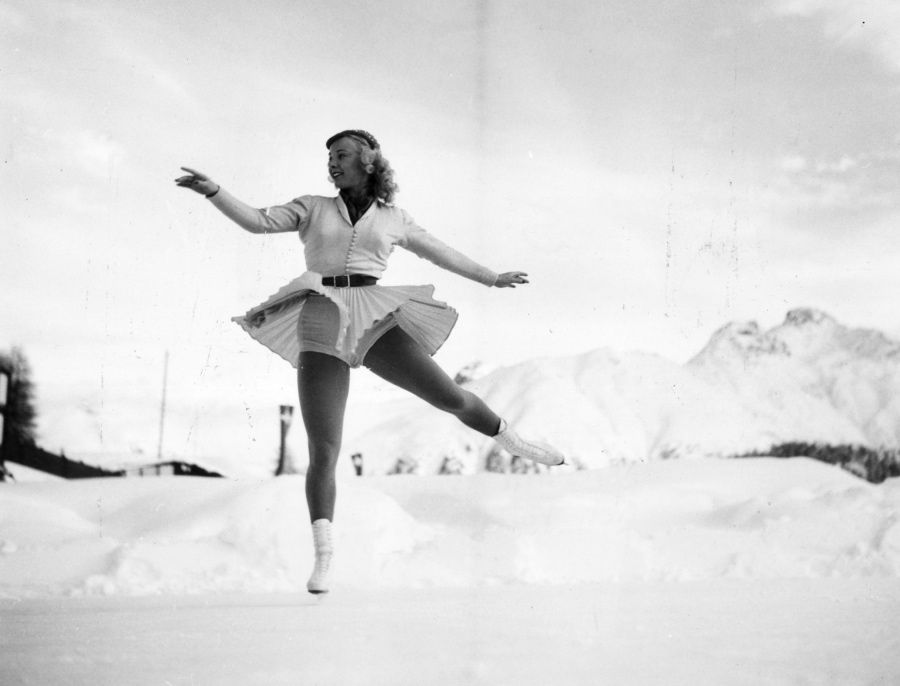 White Knit Cardigan and Pleated Skirt Ensemble White Knit Cardigan and Pleated Skirt Ensemble — Ice Skating Outfits