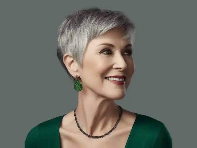 ухо Visual Idea ухо Visual Idea — Winter Haircuts for Women Over 60