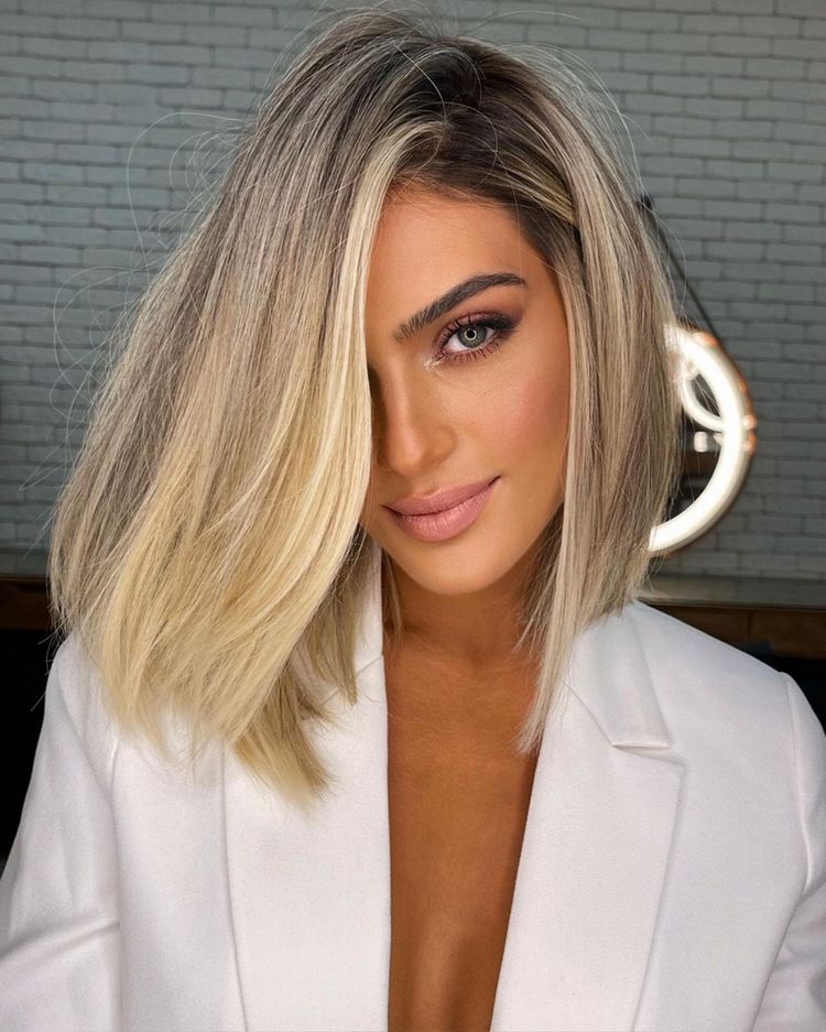 Fine Wavy Mid-Back Layers — Winter Haircuts for Thin Hair