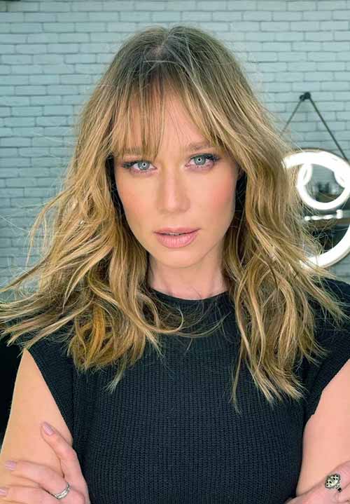 Ash Blonde Lob With Curtain Bangs Ash Blonde Lob With Curtain Bangs — Winter Haircuts for Heart Shaped Faces