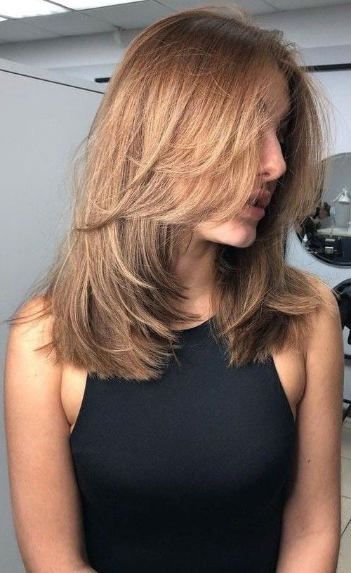 Sculpted Layers Collarbone Length Sculpted Layers Collarbone Length — Winter Layered Haircuts