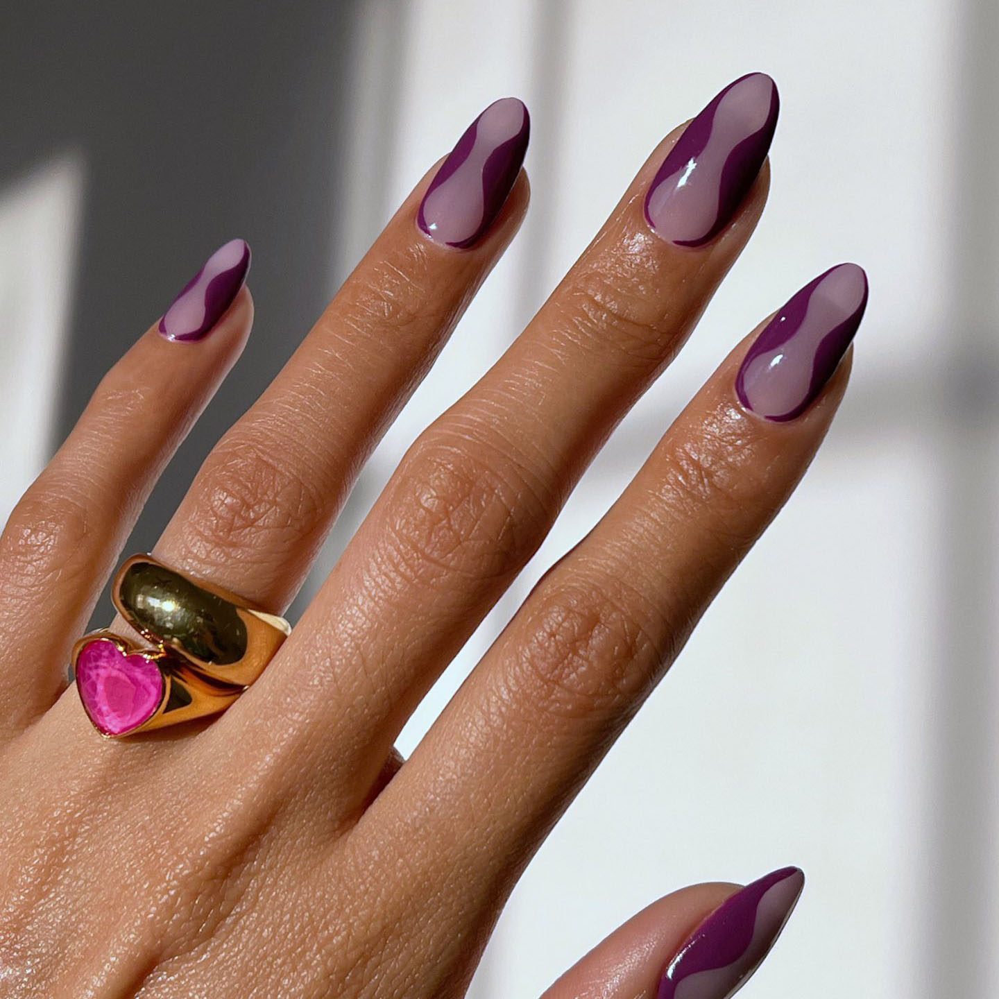 Glossy Visual Idea — Winter Gel Nails