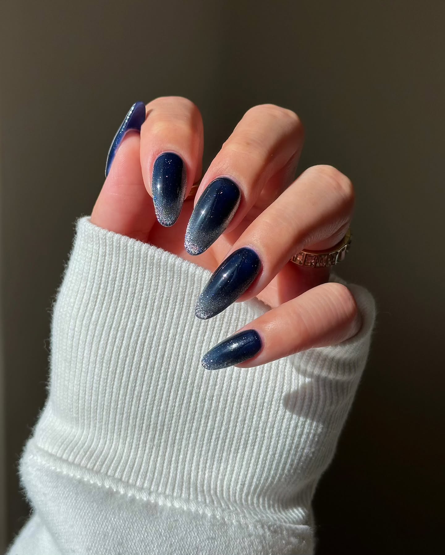 Dark Blue To Silver Glitter Gradient Coffin — Winter Blue Nails