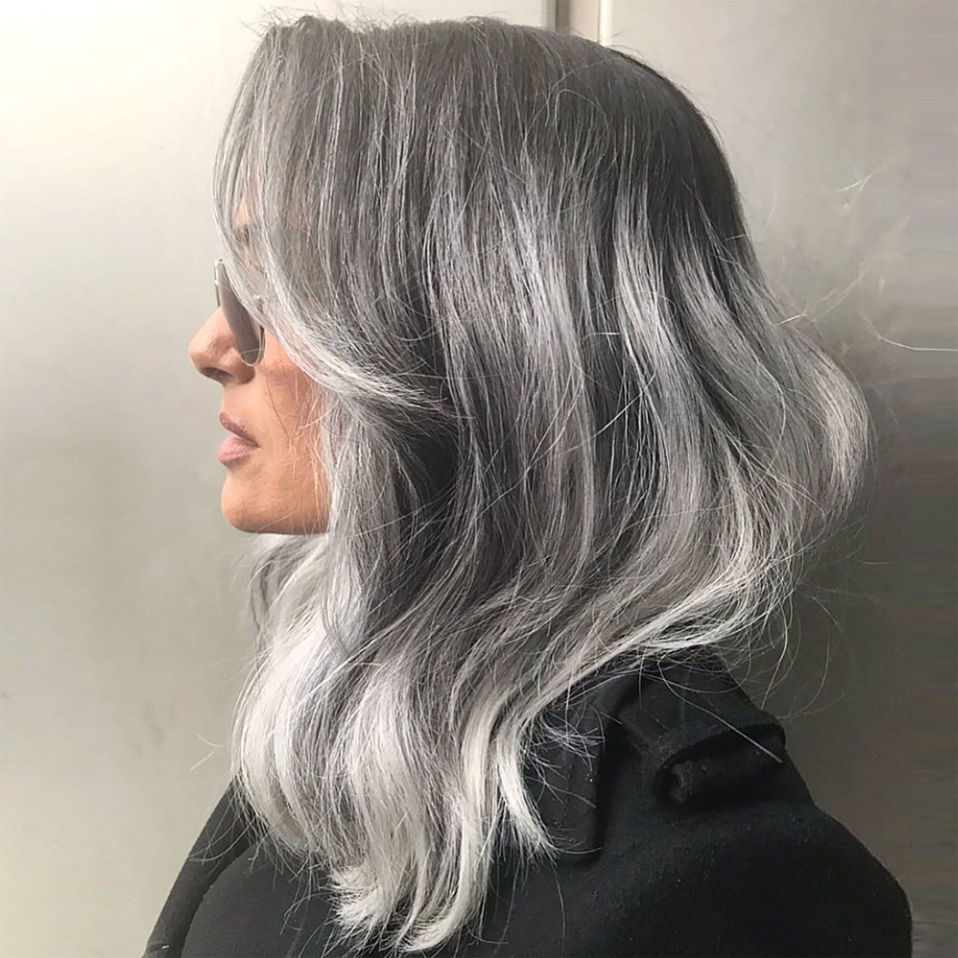 Gray Blending Highlights Visual Idea
