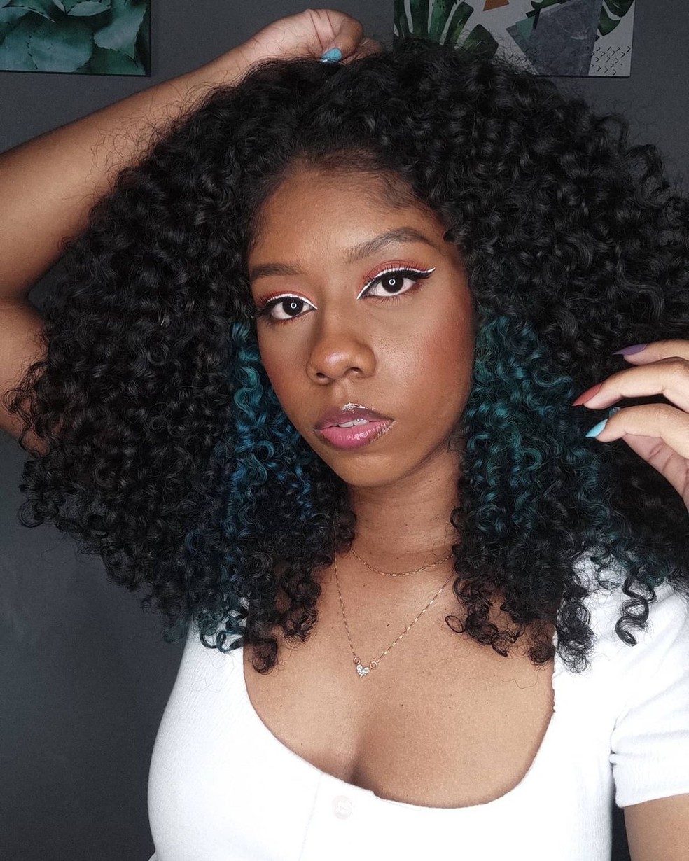 Visual Idea — Blue Black Hair