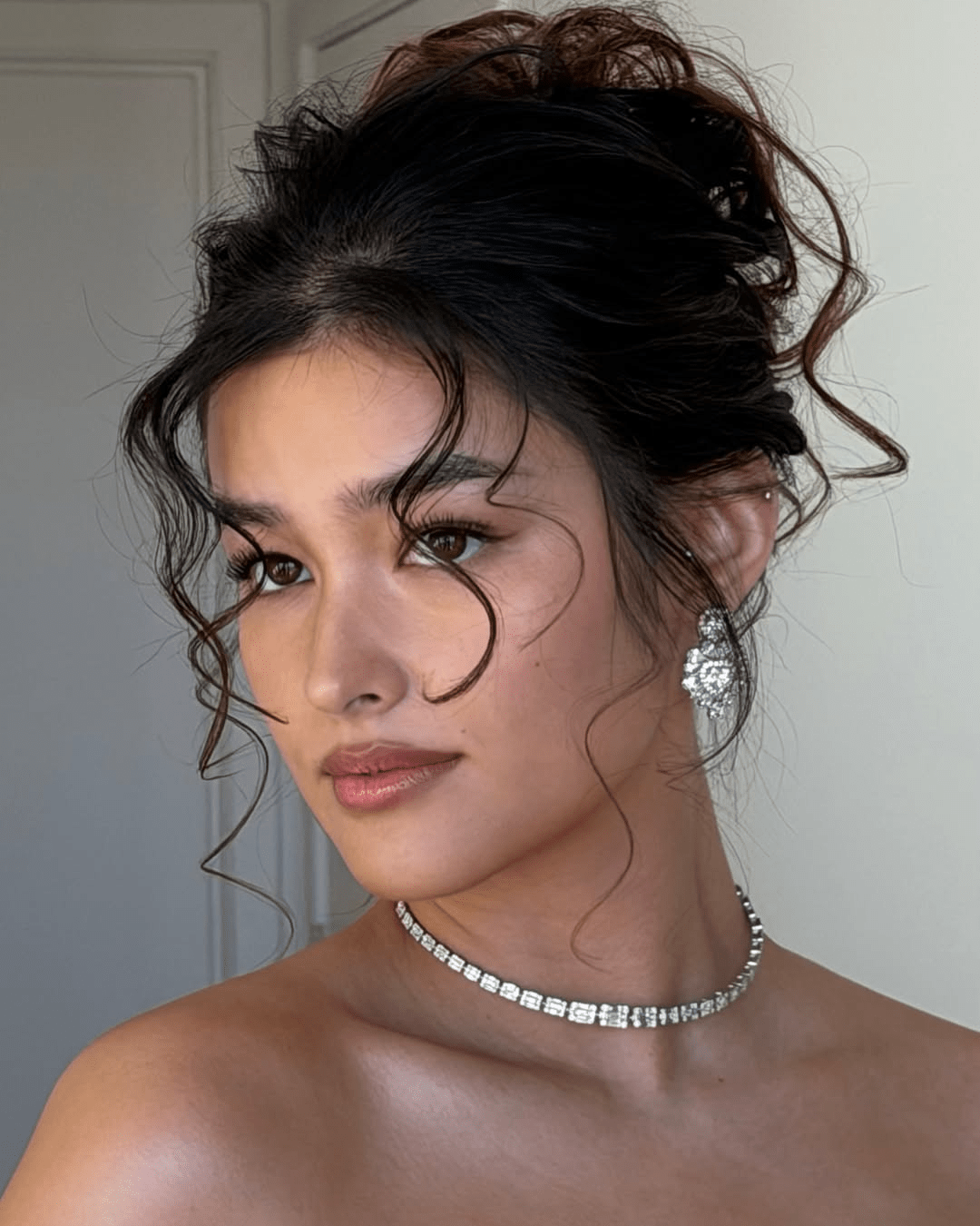 Ear Visual Idea Ear Visual Idea — Winter Haircuts for Wavy Hair