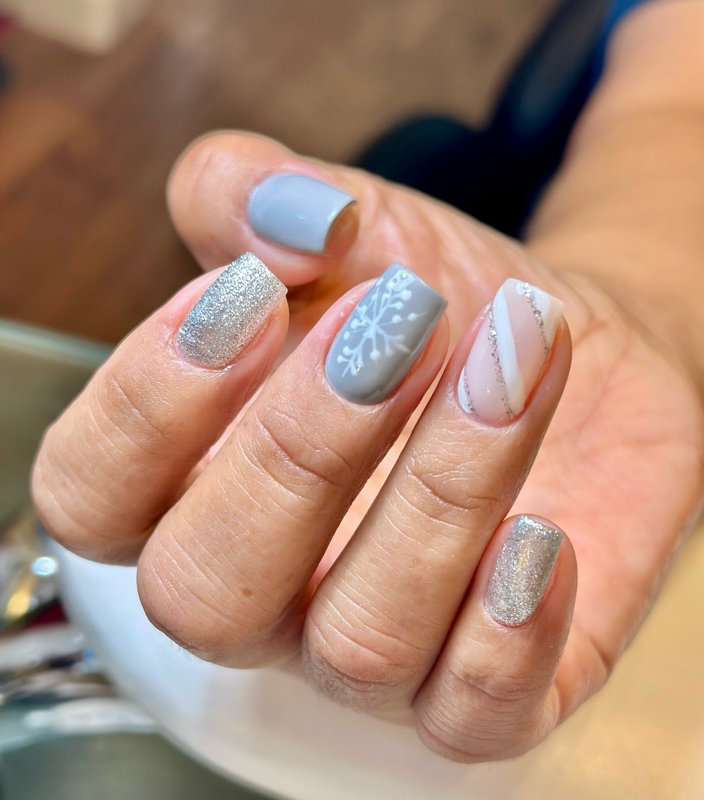 Short Square Glitter Snowflakes Short Square Glitter Snowflakes — Cute Winter Nails