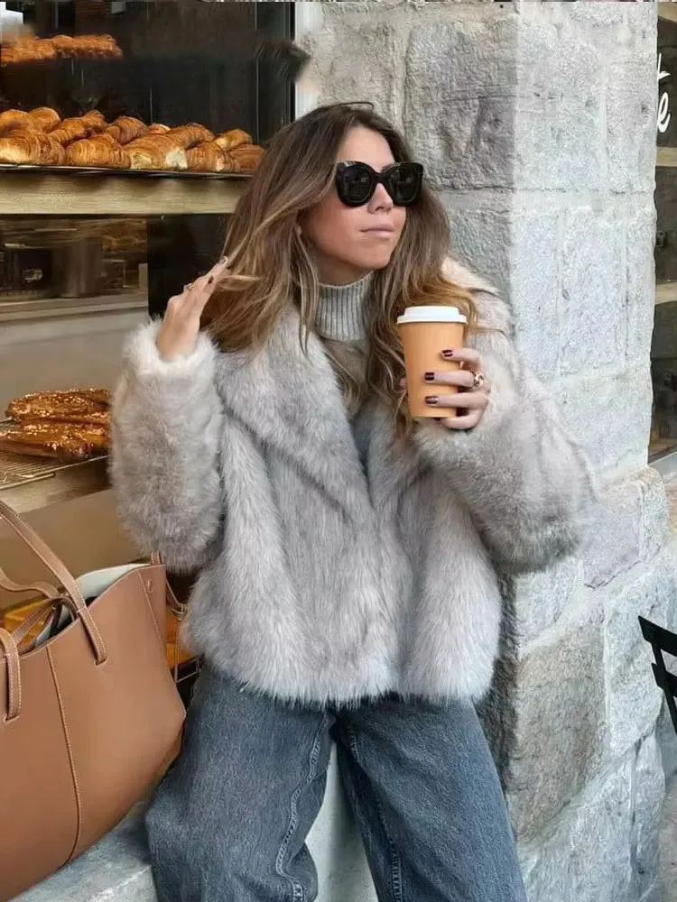 Cozy Faux Fur Jacket Paired with Wide-Leg Jeans Cozy Faux Fur Jacket Paired with Wide-Leg Jeans — Warm Winter Outfits