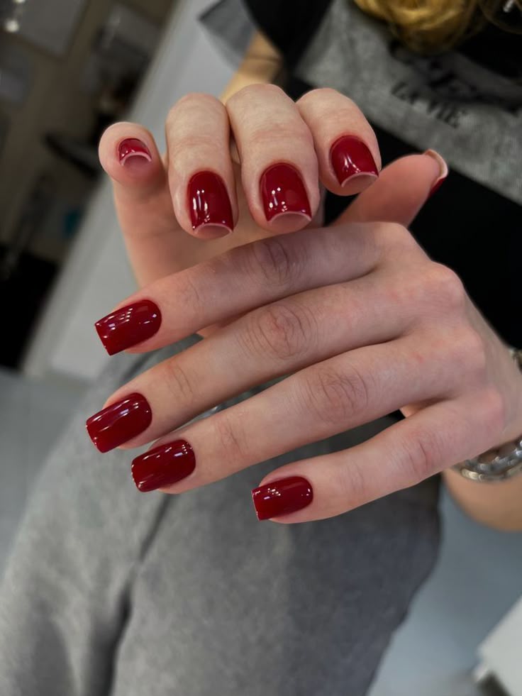 Winter Visual Idea — Winter Gel Nails