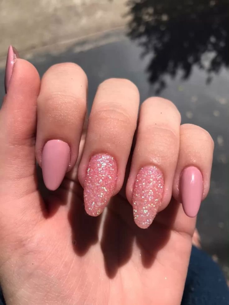 Iridescent Chrome Pink Stiletto Nails — Winter Pink Nails