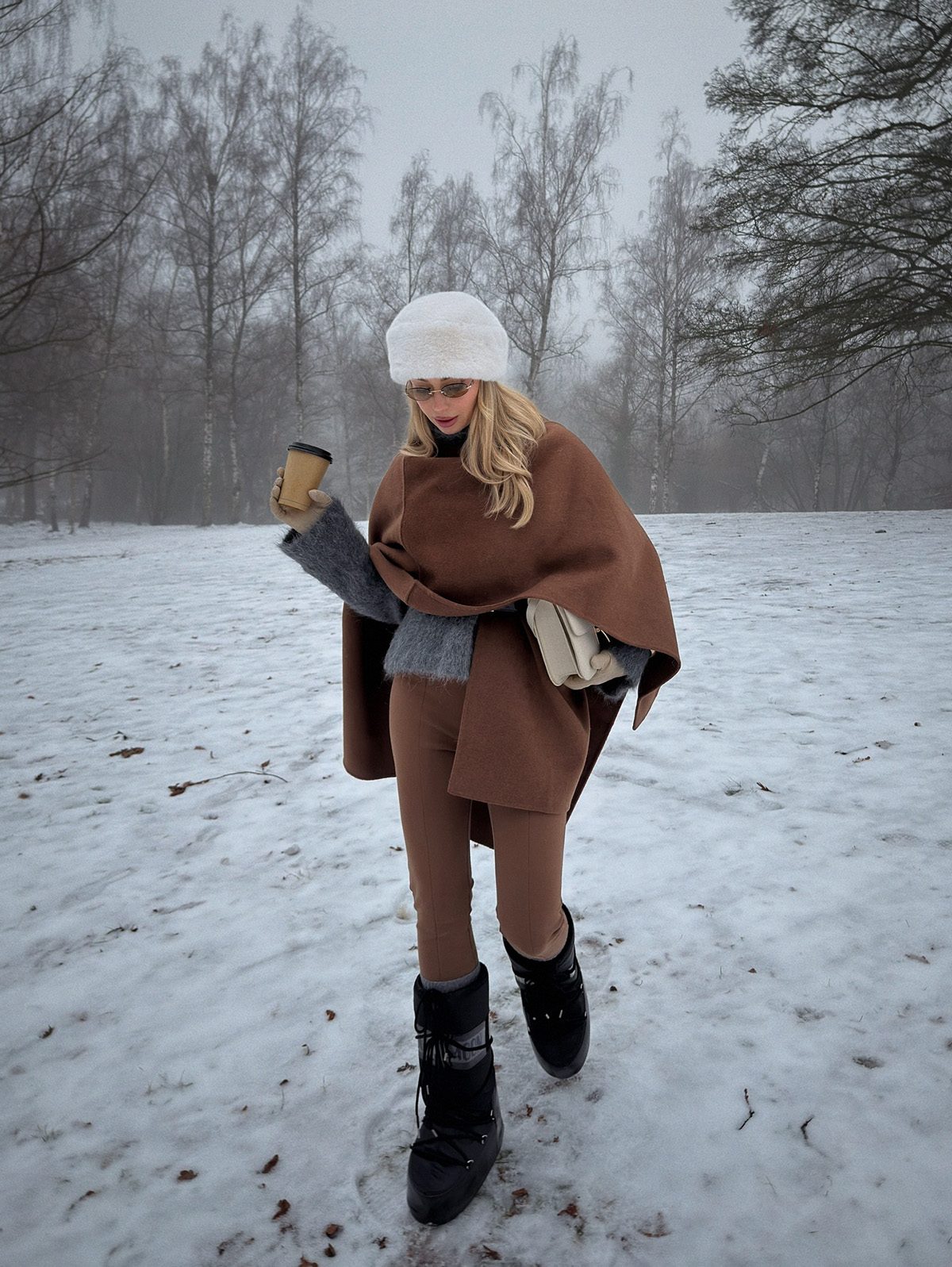 Grey Knit Sweater Brown Cape Brown Pants Outfit Idea Grey Knit Sweater Brown Cape Brown Pants Outfit Idea — Moon Boots Outfits