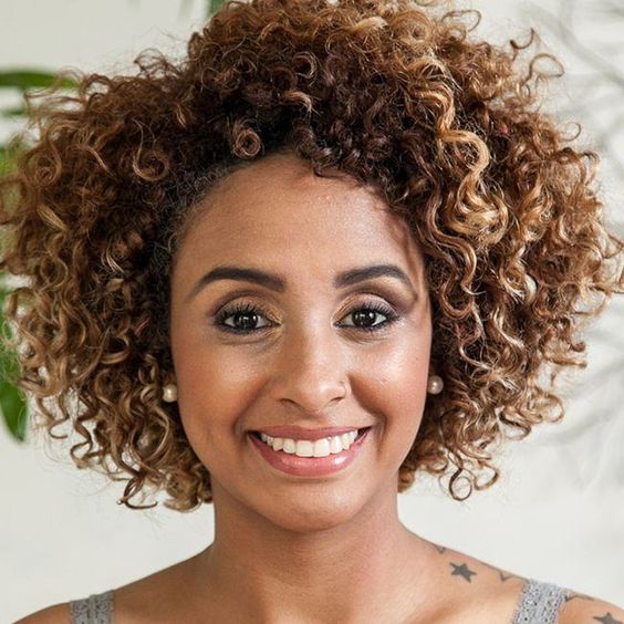 Layered Bob Defined Curls Highlights Layered Bob Defined Curls Highlights — Winter Haircuts for Black Women