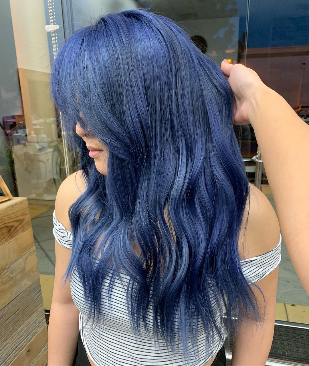 Visual Idea — The Parting Is On The Side — Blue Black Hair