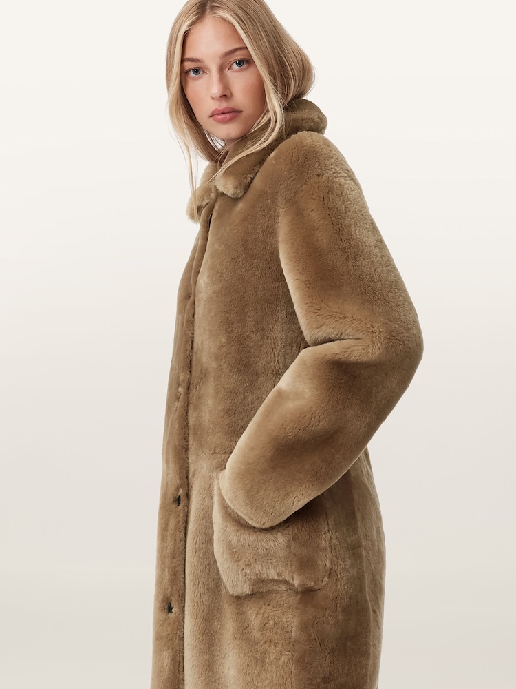 Classic Shearling Coat with Smart Casual Polish — Shearling Coat Outfits
