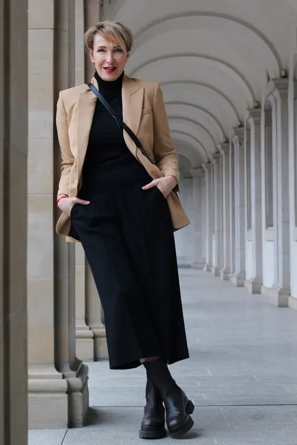 Camel Blazer Over Black Turtleneck and Wide-Leg Pants Camel Blazer Over Black Turtleneck and Wide-Leg Pants — Warm Winter Outfits