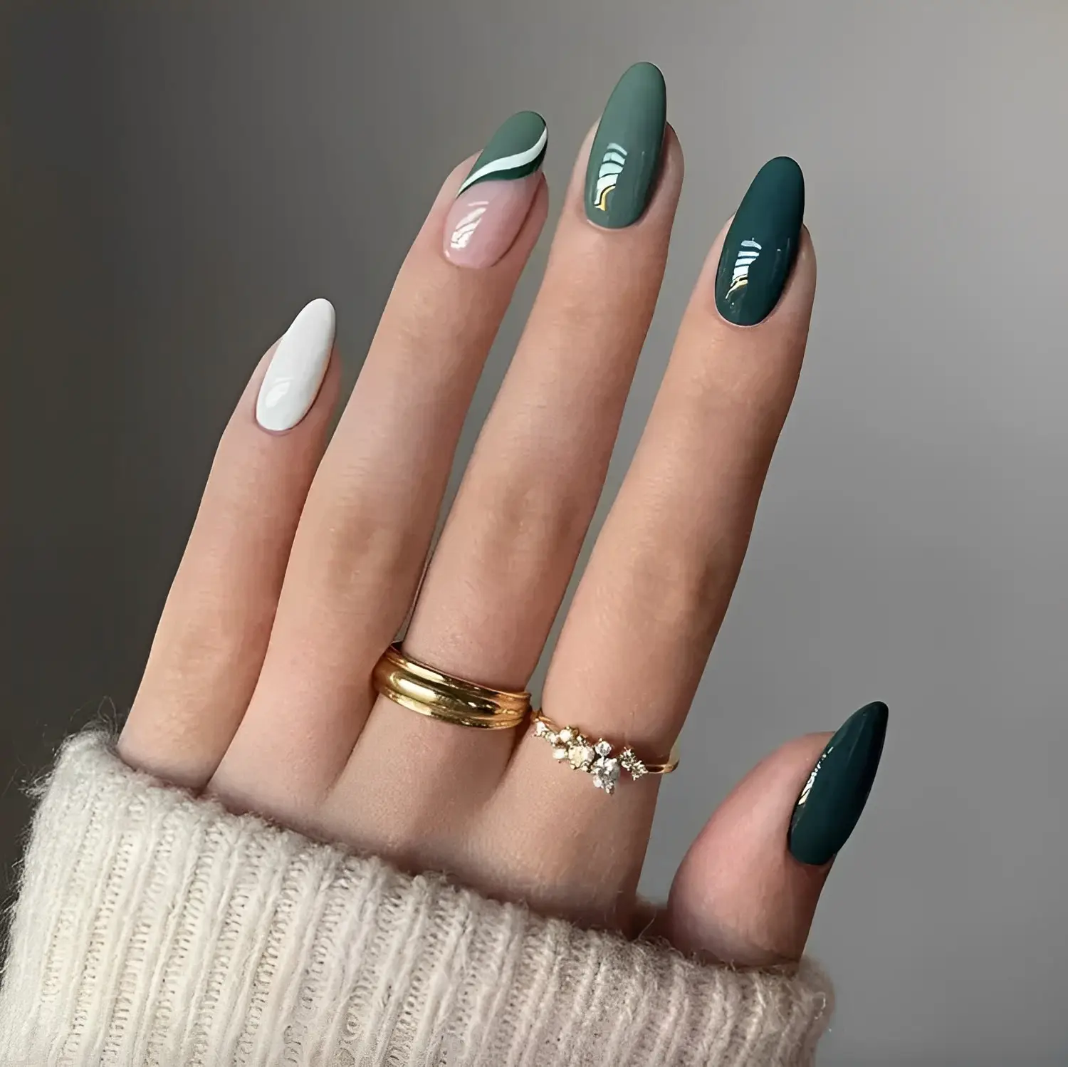 Forest Green Abstract Line Art Nails Forest Green Abstract Line Art Nails — Classy Winter Nails