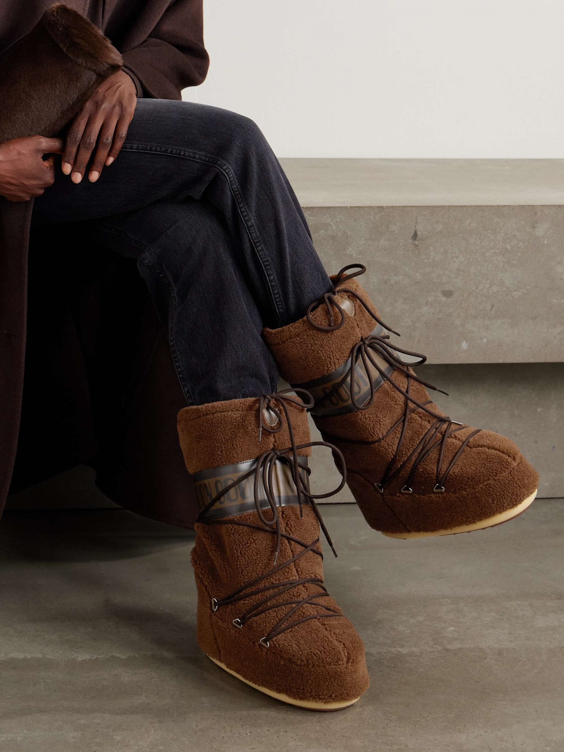 Brown Coat Dark Wash Jeans Outfit Idea Brown Coat Dark Wash Jeans Outfit Idea — Moon Boots Outfits