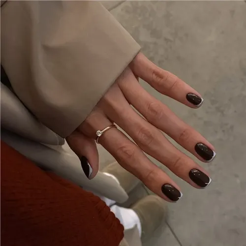 Glossy Deep Brown with White Tips Glossy Deep Brown with White Tips — Winter French Tip Nails
