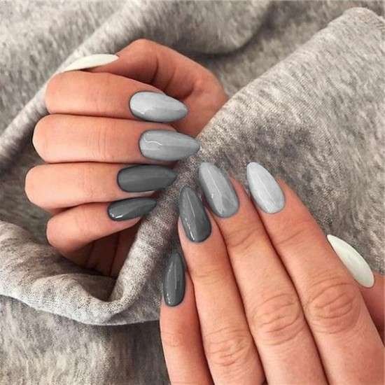 Gray Shade Gradient Ovals — Winter Gray Nails