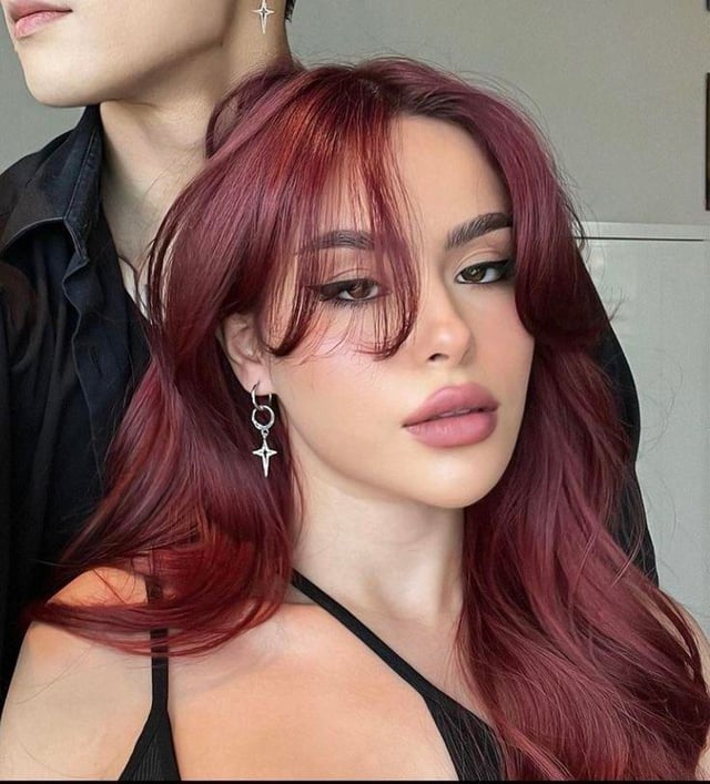 Shoulder-Length Visual Idea Shoulder-Length Visual Idea — Winter Auburn Hair Color