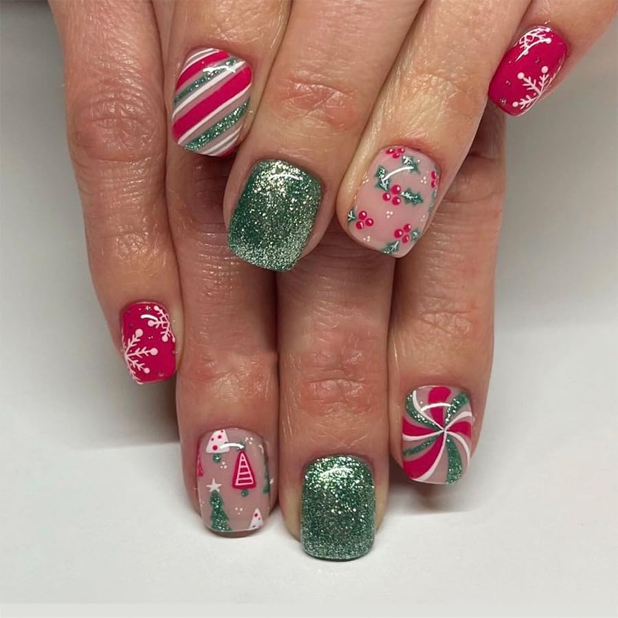Christmas Themed Glitter Green Nails Christmas Themed Glitter Green Nails — Short Winter Nails