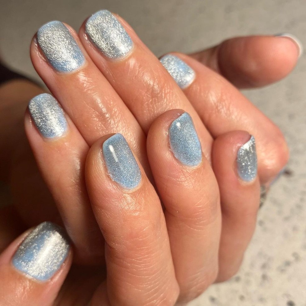 Soft Pinkish-Beige Matte Velvet Oval — Velvet Nails