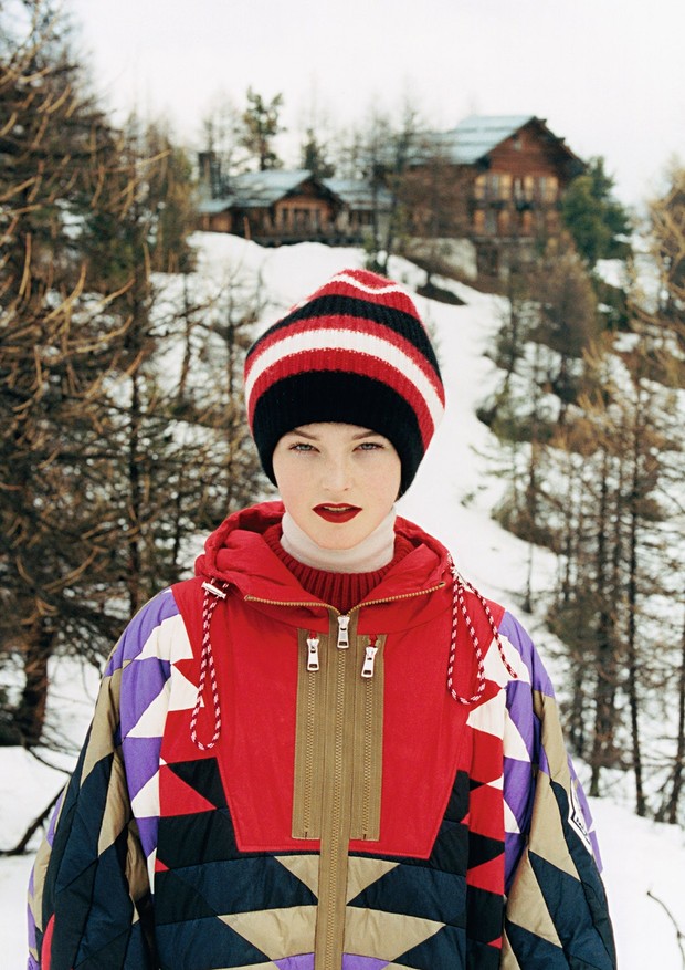 Bold Statement: Geometric Puffer Jacket — Scandinavian Winter Outfits