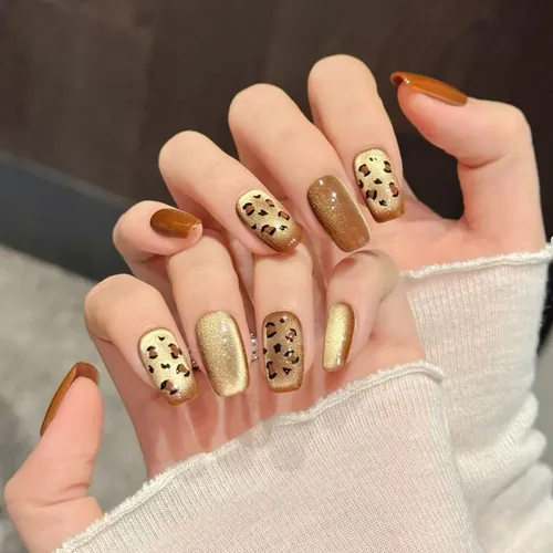 Brown Gold Leopard French Tips — Winter Cat Eye Nails