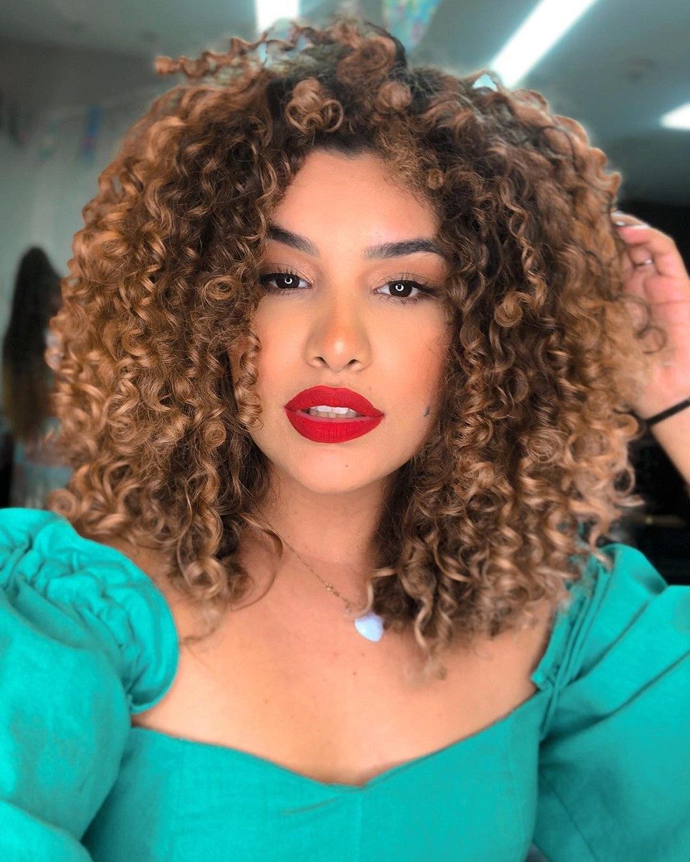 Base Blonde With Lighter Highlights Visual Idea Base Blonde With Lighter Highlights Visual Idea — Winter Hair Colors for Curly Hair