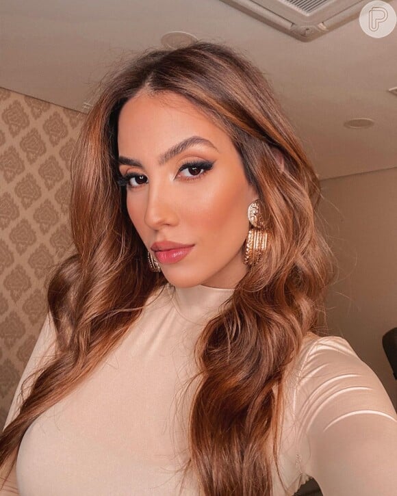 Dark Brown With Subtle Cinnamon Highlights Dark Brown With Subtle Cinnamon Highlights — Cinnamon Brown Hair