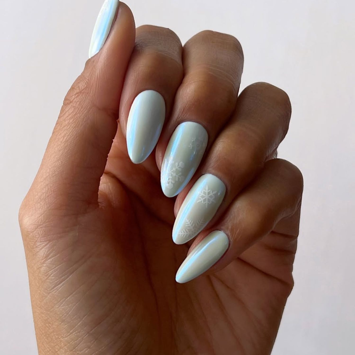 Frosted Icy Blue Nails with Snowflake Art Frosted Icy Blue Nails with Snowflake Art — Winter Chrome Nails