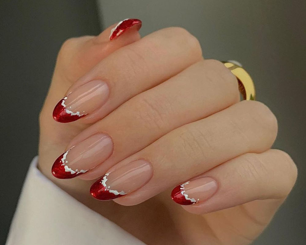 Scalloped Red French Tip Nails — Short Winter Acrylic Nails