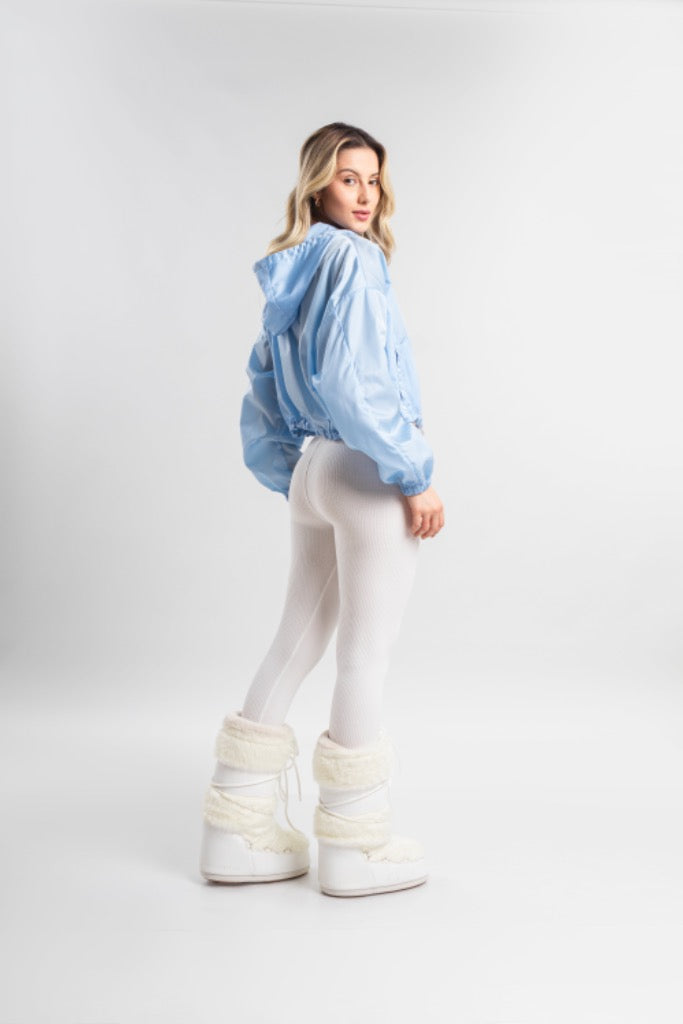 White Moon Boots With Cream Fur Trim Outfit Idea White Moon Boots With Cream Fur Trim Outfit Idea — Moon Boots Outfits