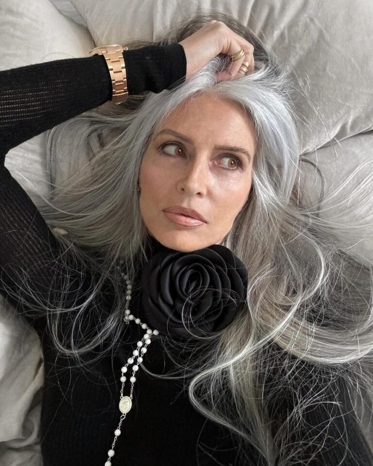18 Winter Hairstyles for Gray Hair 2027 to Elevate Your Look