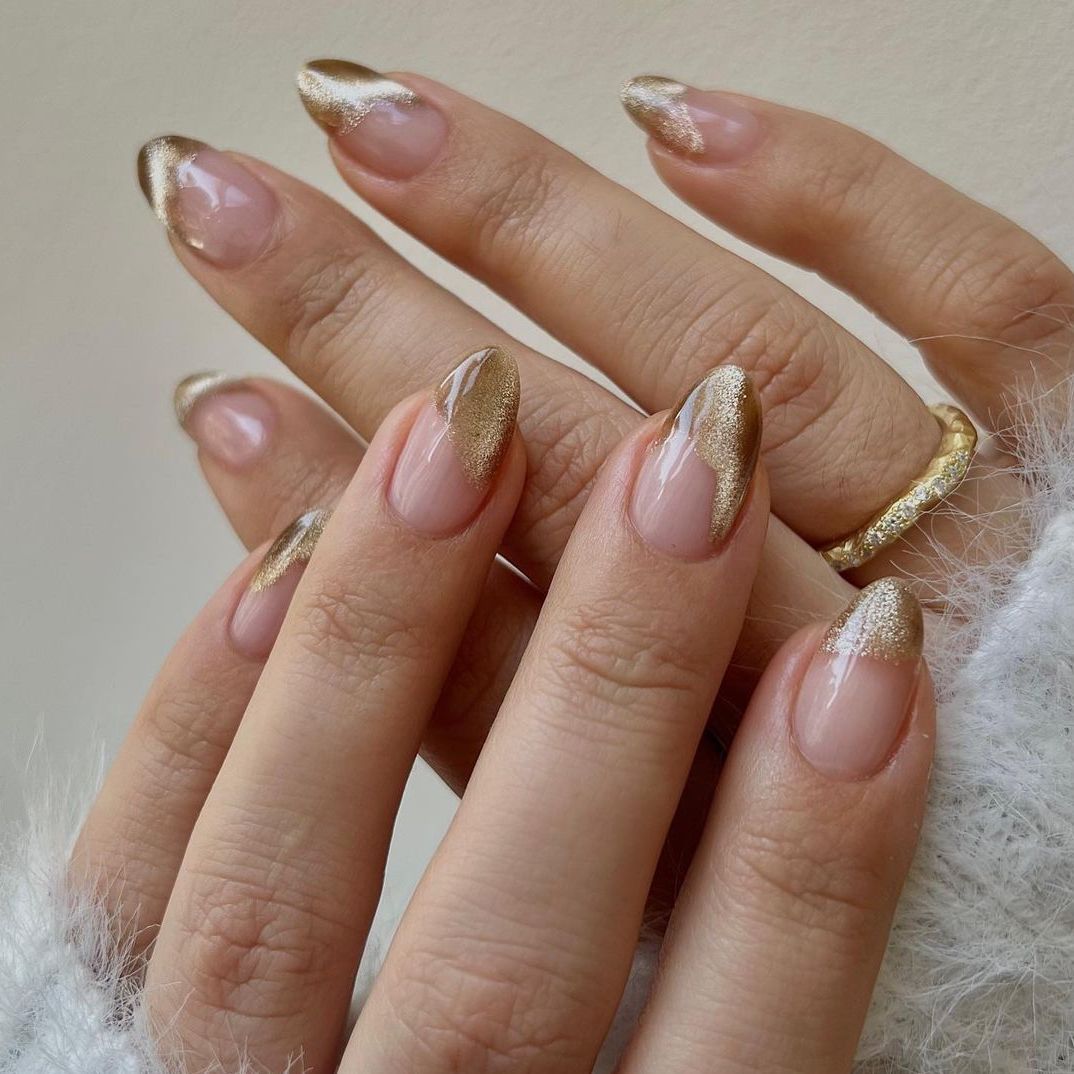 Glitter French Tip Cat Eye Almond Glitter French Tip Cat Eye Almond — Winter Cat Eye Nails