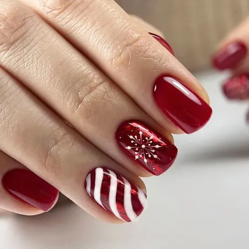 Metallic Red Snowflake Candy Cane Nails Metallic Red Snowflake Candy Cane Nails — Short Winter Nails