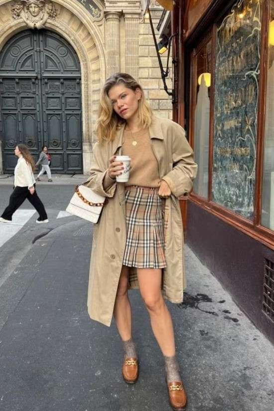 Plaid Mini Skirt and Trench Coat: A Classic Preppy Combination Plaid Mini Skirt and Trench Coat: A Classic Preppy Combination — Preppy Winter Outfits
