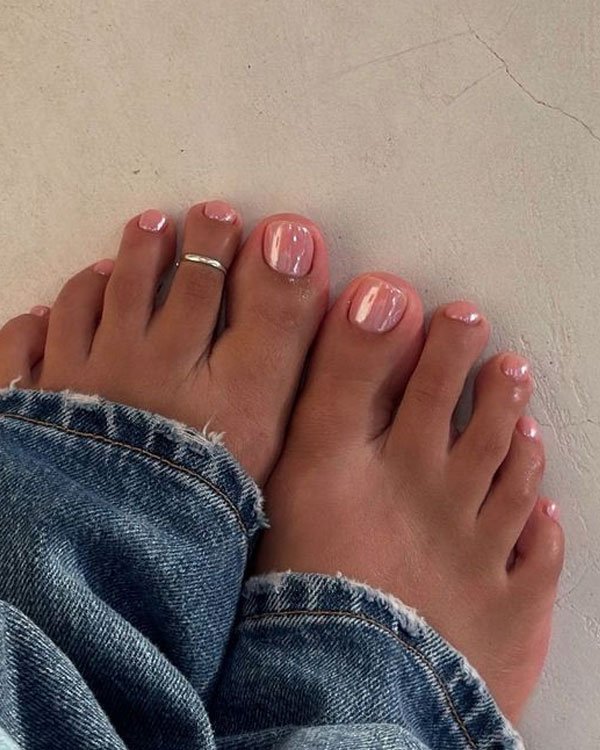 Mesmerizing Pearlescent Chrome Toes — Winter Toe Nails