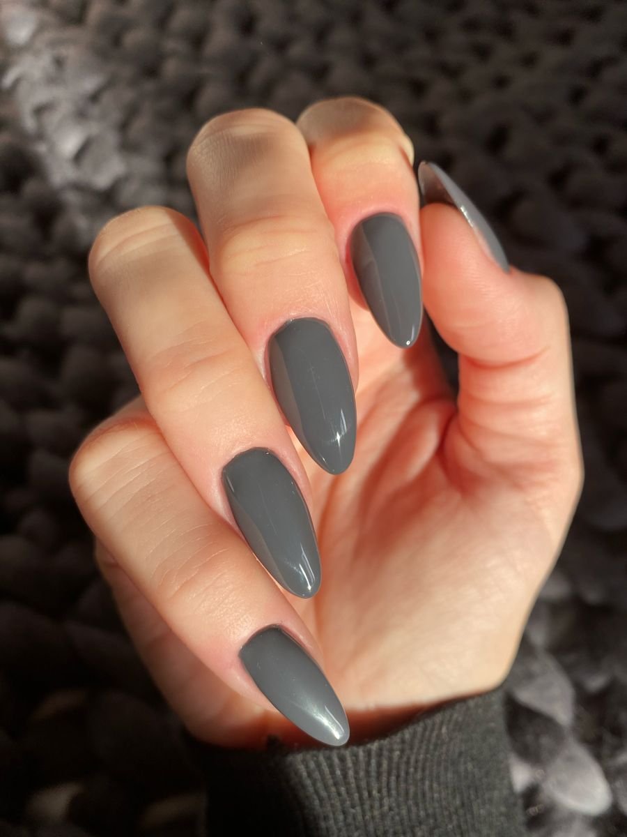 Flawless Medium Gray Coffin Nails — Winter Gray Nails